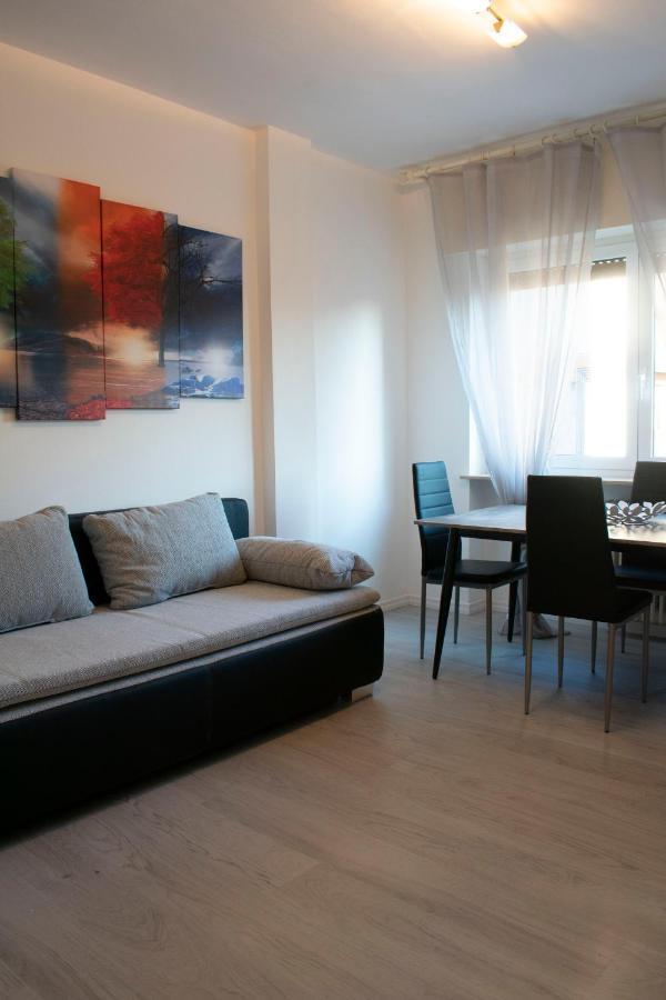 אודינה J&M House -Fronte Ospedale- Incluso Netflix E Disney Plus מראה חיצוני תמונה