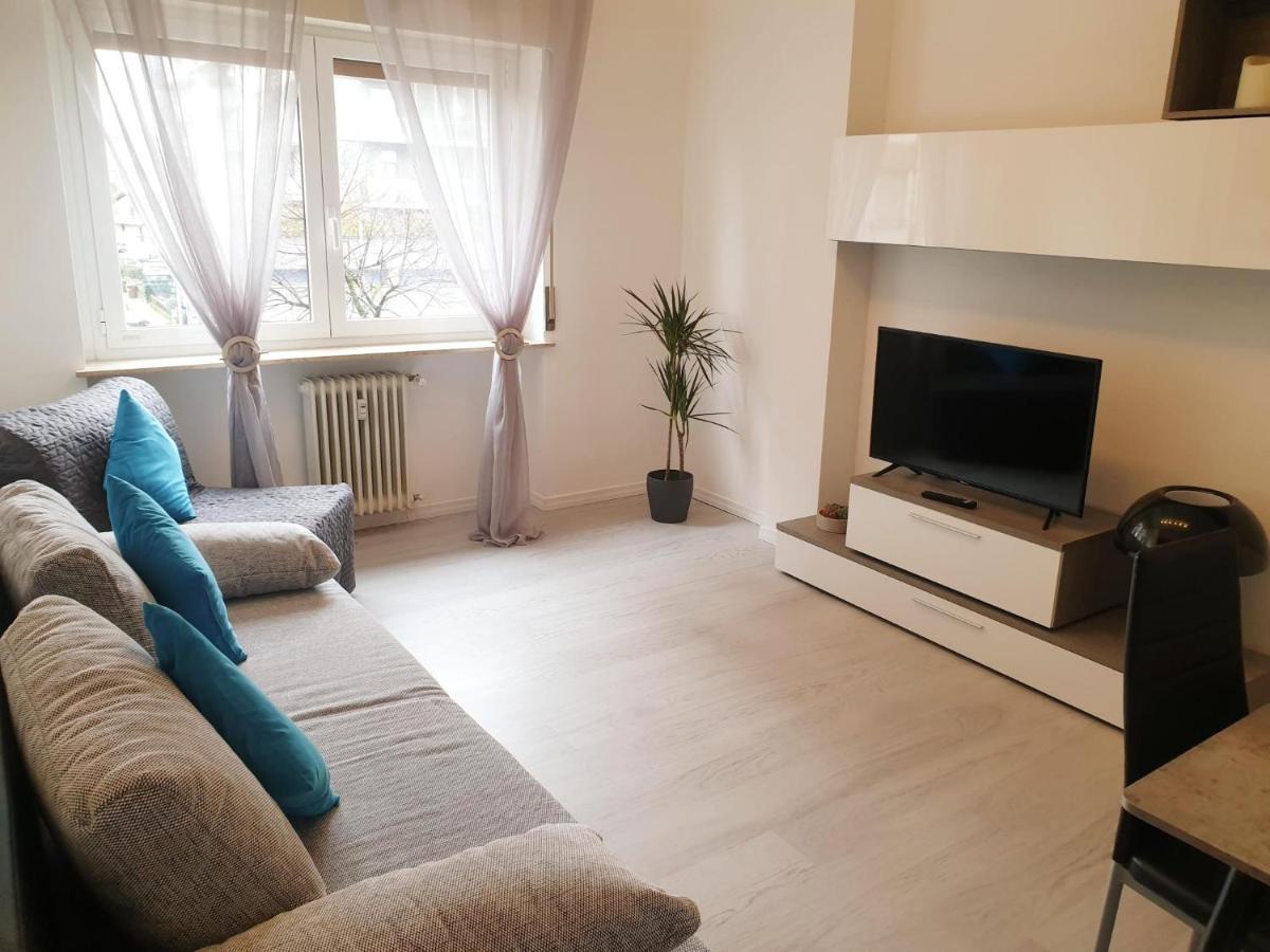 אודינה J&M House -Fronte Ospedale- Incluso Netflix E Disney Plus מראה חיצוני תמונה